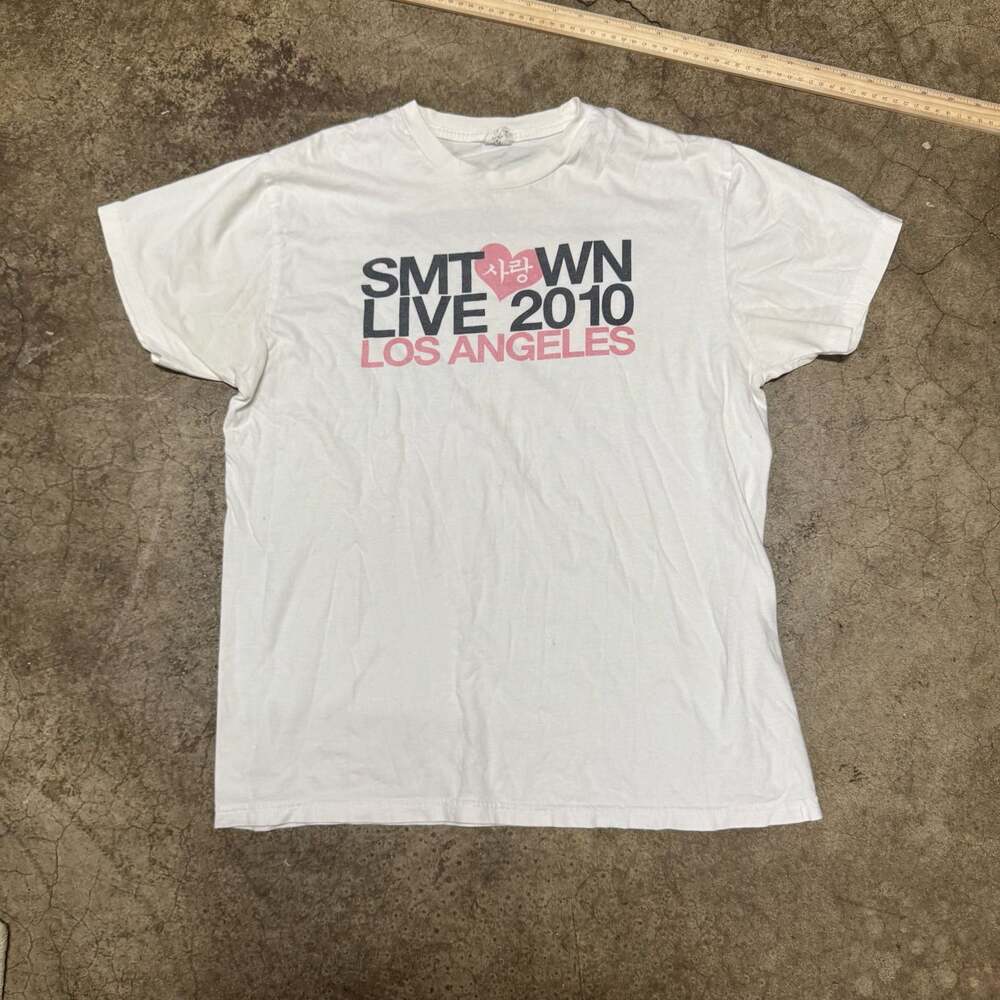 SM Town Live 2010 Los Angeles Official Tour Concert T-Shirt